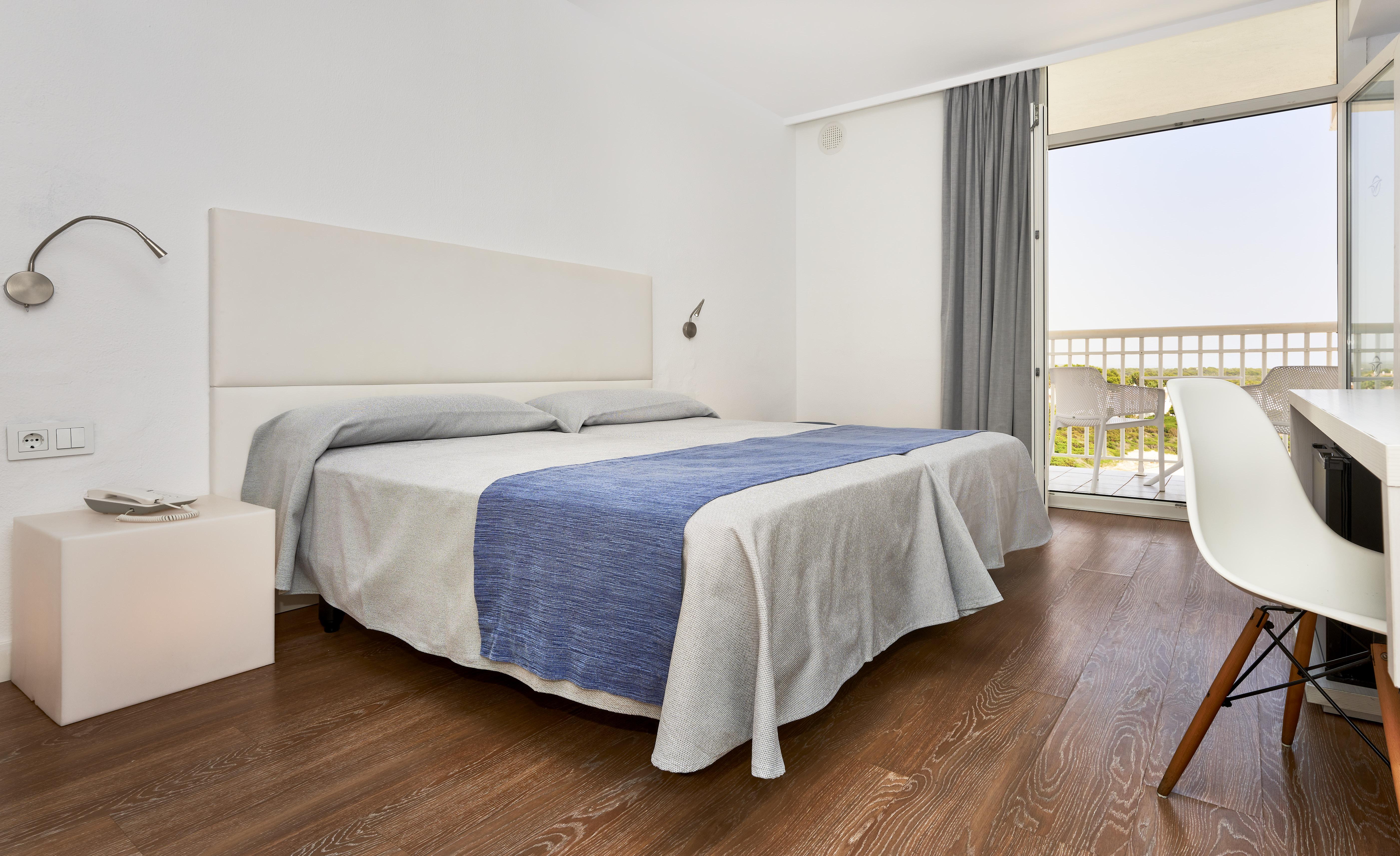 Smartline Cala N Bosch Hotel Кала-ен-Бош Екстер'єр фото