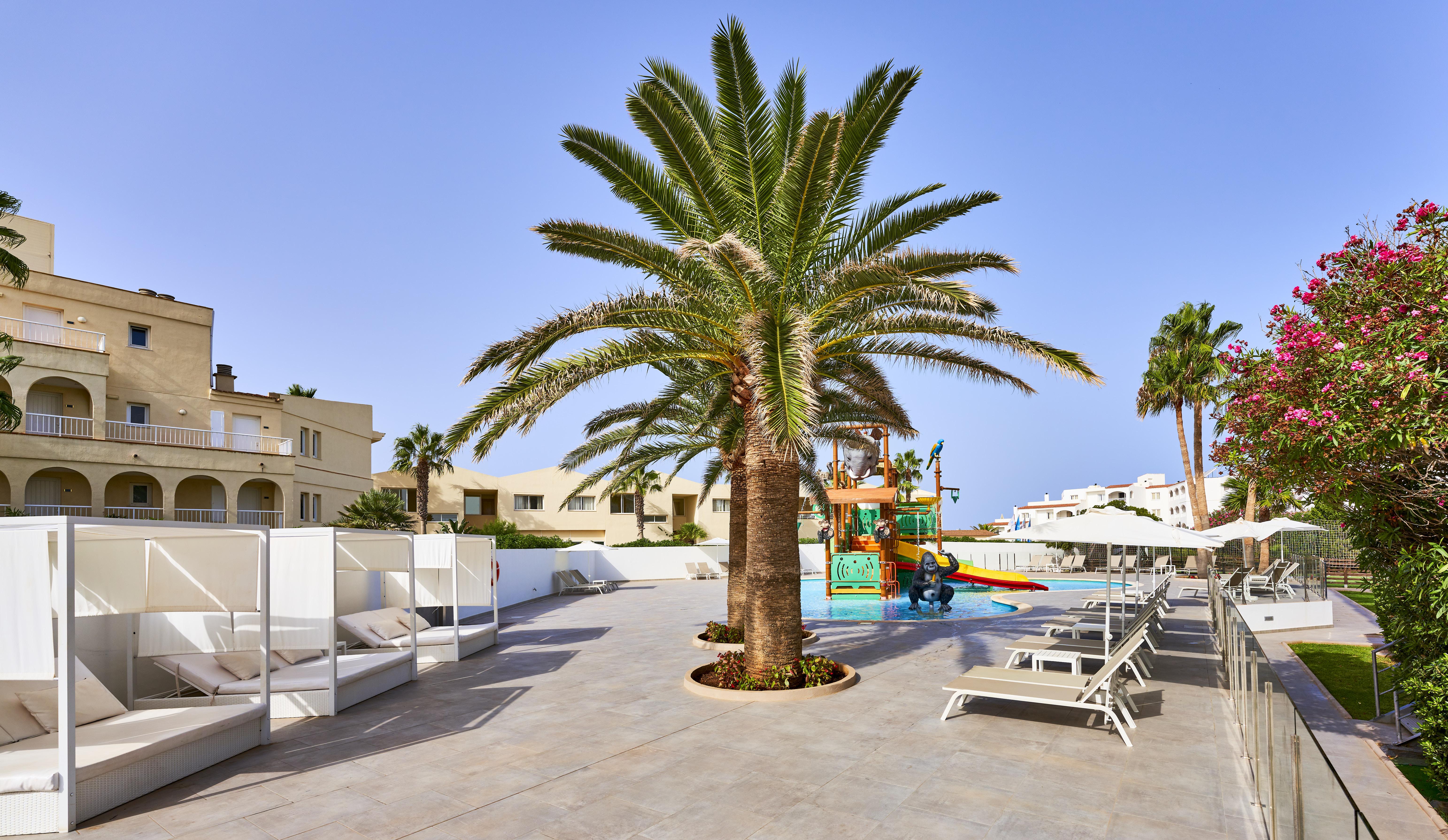 Smartline Cala N Bosch Hotel Кала-ен-Бош Екстер'єр фото
